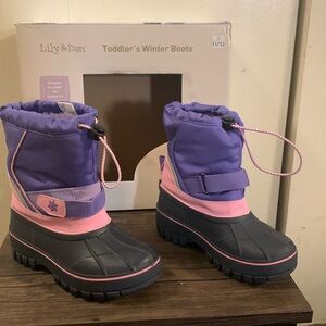 Lily & Dan
Toddler’s Winter Boots
